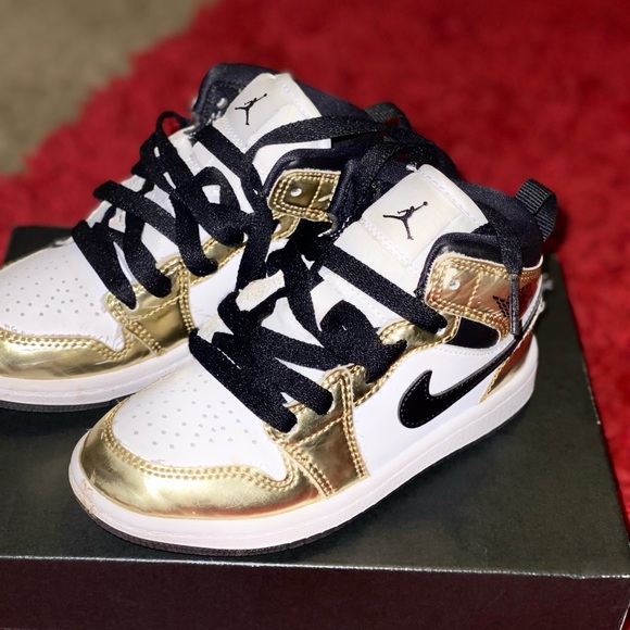 Jordan Other - Air Jordan 1 MID